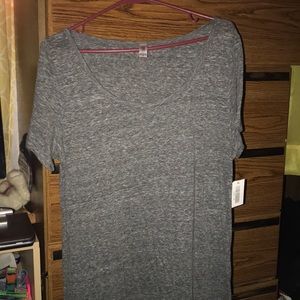 Lularoe brand new medium classic tee